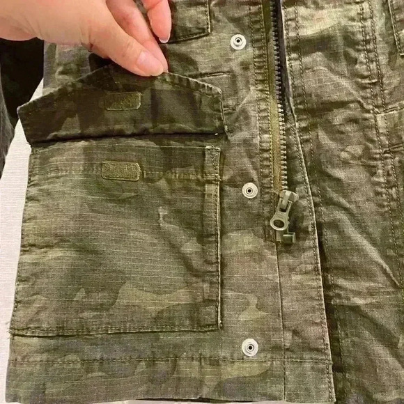 NWT OSHKOSH B’GOSH Green Camo Utility Jacket for Girls Sz 8/8A - Picture 2 of 6